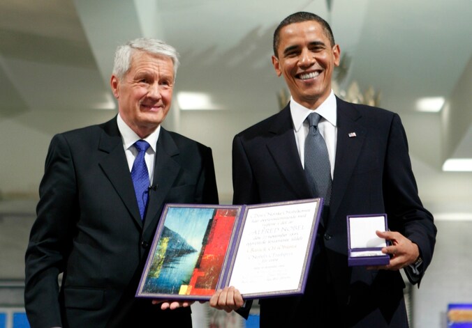 Thorbjörn Jagland naast Barack Obama.