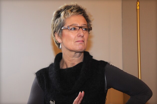 Evelyne Huytebroeck (Ecolo) kreeg het vertrouwen van de Brusselse regering.