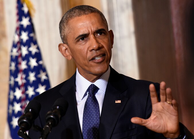 Obama roept de wetgevers op het verbod op de verkoop van aanvalswapens, zoals gold tussen 1994 en 2004, opnieuw in te voeren.