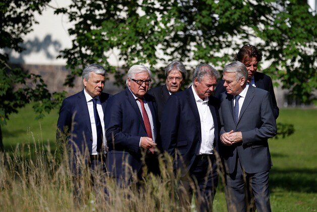 Voor ons land is buitenlandminister Reynders (links) aanwezig bij het spoedberaad.