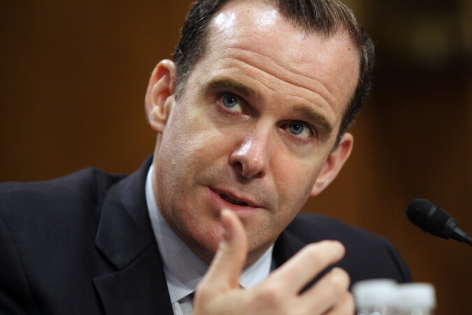 "We willen duidelijk maken dat we deze gevechten, in gebieden waarin IS niet aanwezig is, onacceptabel en zeer zorgelijk vinden", zei de Amerikaanse gezant Brett McGurk.