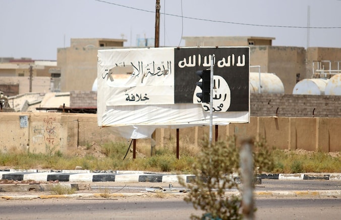 Door luchtaanvallen op en rond Mosul zijn twee kopstukken van Islamitische Staat gedood.