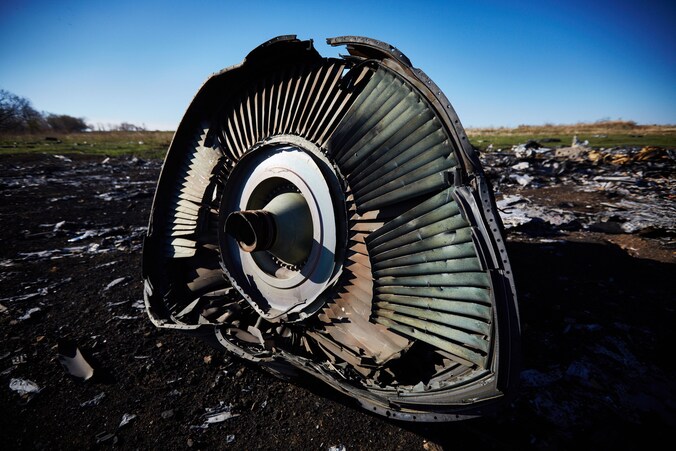Brokstukken van vlucht MH17 in Oekraïne