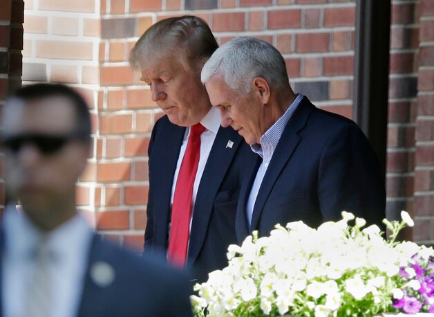 Donald Trump en gouverneur Mike Pence.