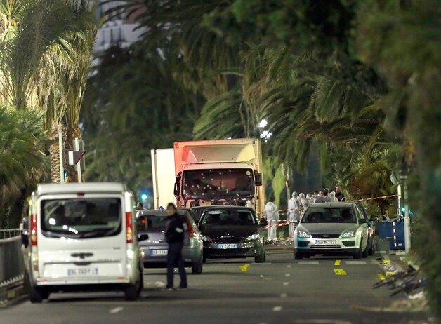 De vrachtwagenbestuurder werd na een twee kilometer lange rit gedood door politiekogels.