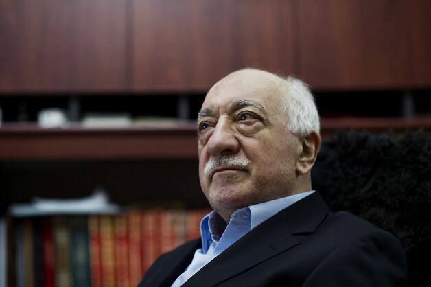De vroegere medestander Fethullah Gülen leeft nu op voet van oorlog met Erdogan. Gülen moest uitwijken naar het Amerikaanse Pennsylvania.