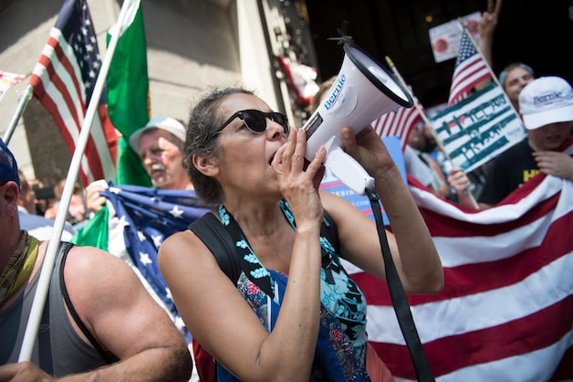 Aanhangers van Bernie Sanders op de Democratische conventie in Philadelphia.