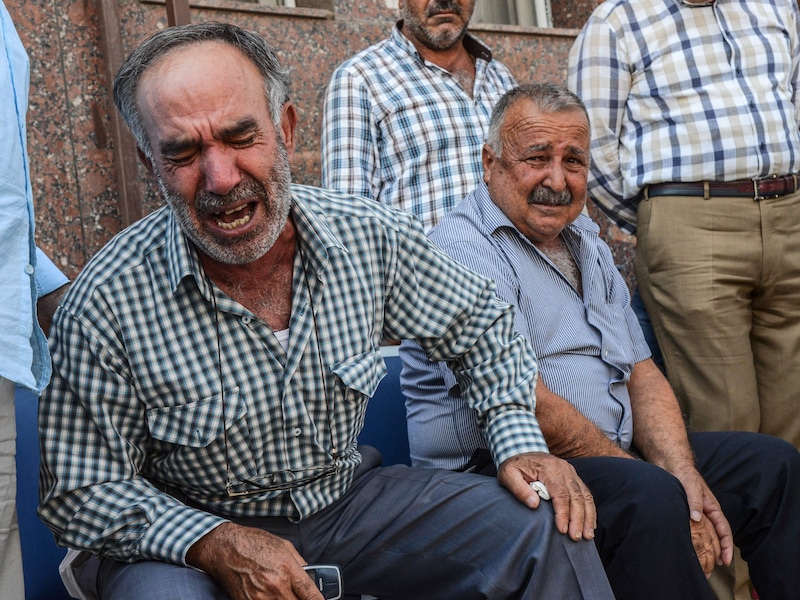 In Diyarbakir, dat veel Koerden zien als de hoofdstad van Koerdisch-Turkije, kostte de explosie van een autobom vorige week al vijf burgers het leven.