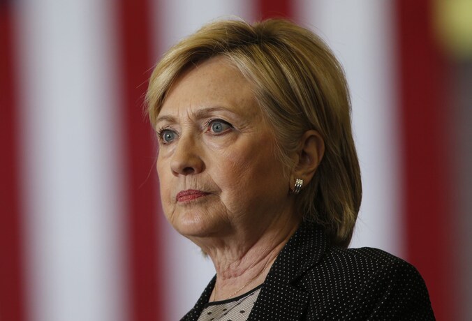 In 2015 heeft Clinton op haar gezamenlijke inkomen met Bill 34,2 procent federale belasting betaald.