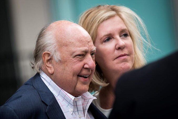 Roger Ailes en zijn vrouw Elizabeth Tilson.