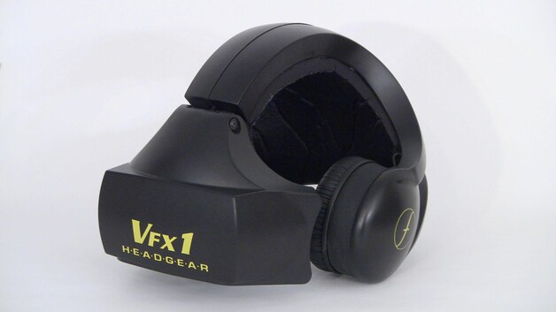 De VFX 1, het allereerste virtual reality-systeem waarop in 1995 de allereerste 'Doom' al draaide.