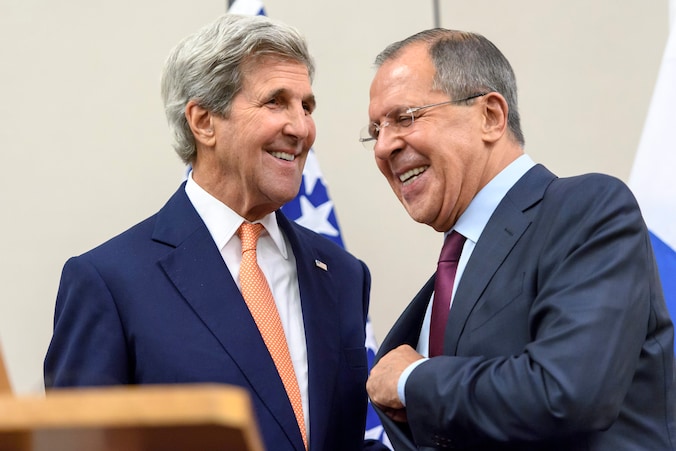 John Kerry en Sergei Lavrov.