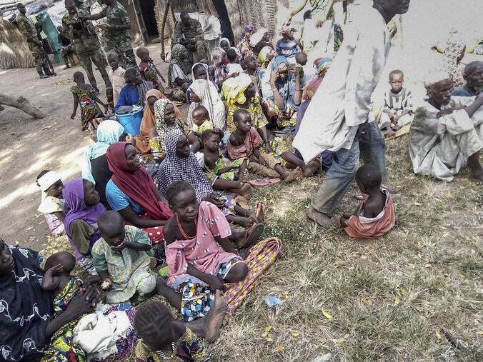 Enkele van de uit de handen van Boko Haram geredde mensen.