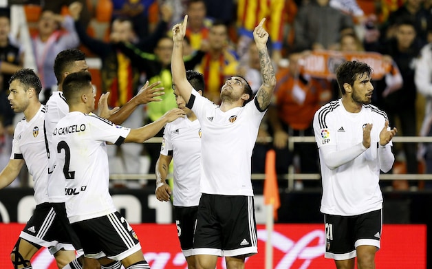 Paco Alcacer opende de score vanop de stip.