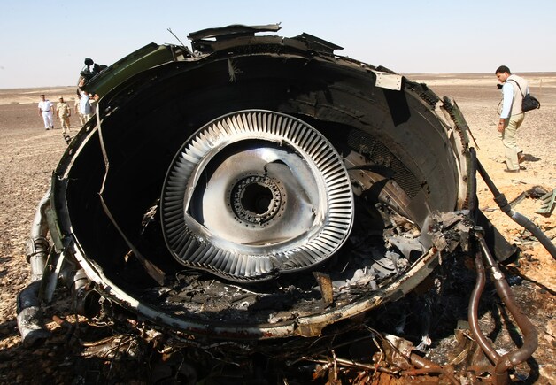 Een wrakstuk van de Russische Airbus A321, die op 31 oktober in de Sinaï neerstortte.