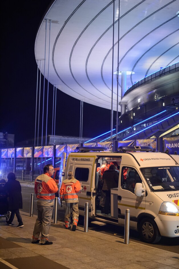 Een ambulance aan het Stade de France.