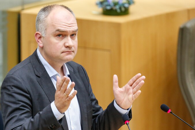 Bjorn Rzoska (Groen).