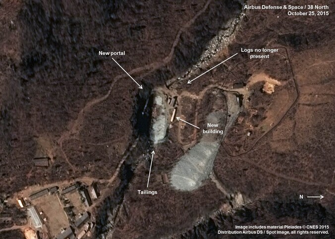 Uit satellietbeelden blijkt dat er een nieuwe tunnel wordt aangelegd.