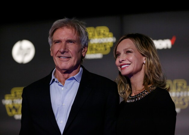 Acteur Harrison Ford en zijn echtgenote Calista Flockhart op de rode loper