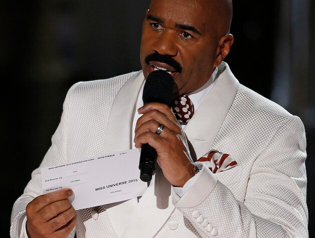 Steve Harvey zag zijn fout in op het podium.