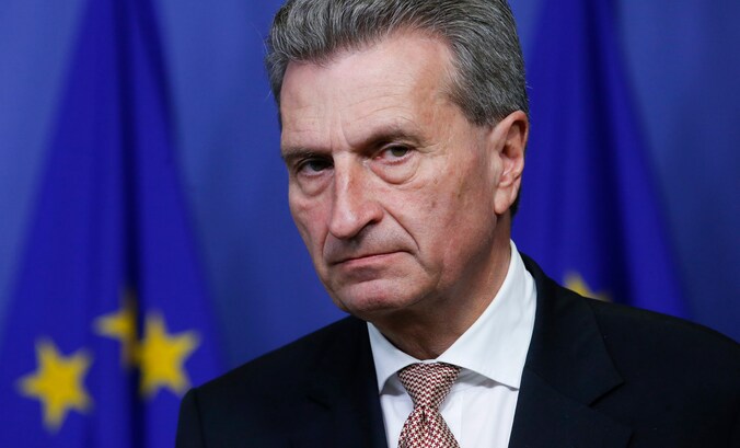 Duits eurocommissaris Günther Oettinger: "Ik zou mijn geld niet verwedden op een Brexit".