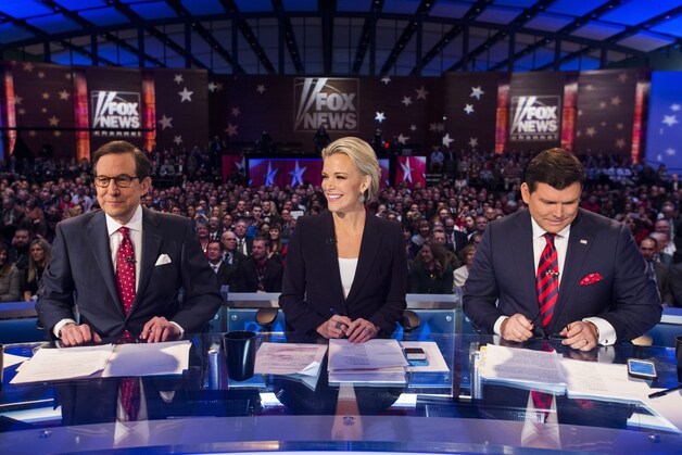 Van links naar rechts: Fox News-moderatoren Chris Wallace, Megyn Kelly and Bret Baier.