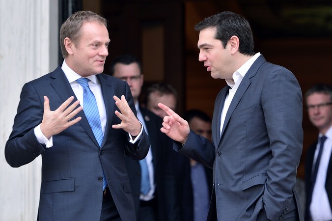 EU-president Donald Tusk en de Griekse premier Alexis Tsipras.