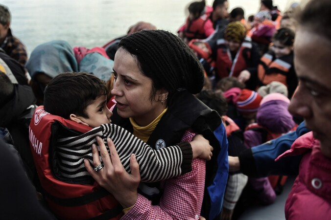 Vluchtelingen komen uit Turkije aan op het Griekse eiland Lesbos.
