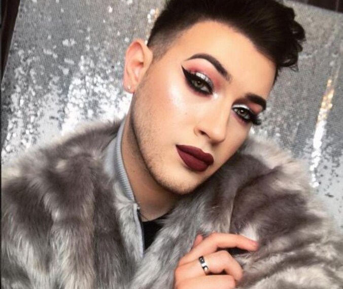 YouTube-ster Manny Gutierrez, die beter bekend staat als Manny Mua, gaat de nieuwe mascara van Maybelline aanprijzen.