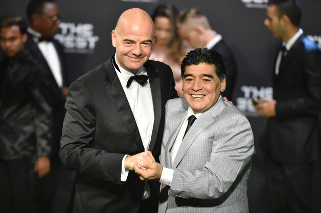 Uiteraard is ook Maradona, adviseur van Infantino, gewonnen voor het idee van een WK met 40 of 48 landen