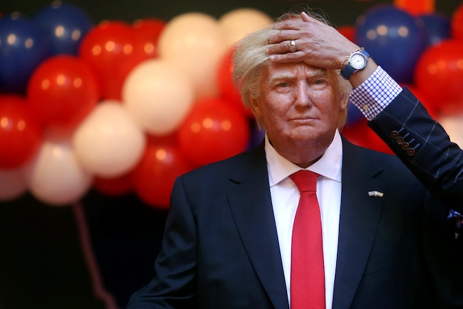 Zou Donald Trump - hier het wassen beeld - zich een beetje ziek voelen?