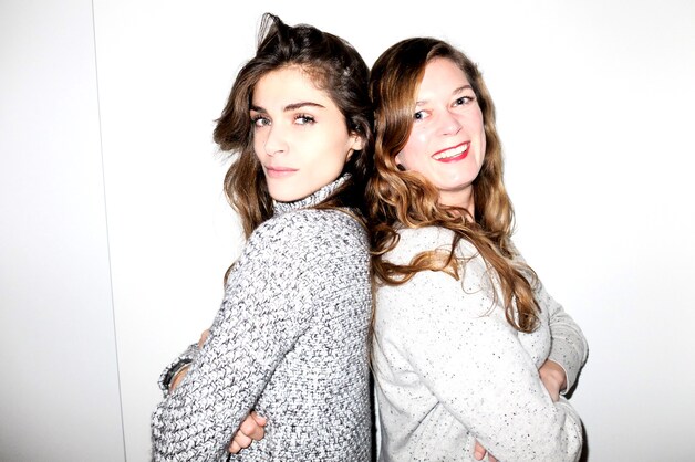 Op de foto met een topmodel? Dan hoop je maar dat je haar goed ligt. NINA-redactrice Eva haalt haar grootste glimlach boven.