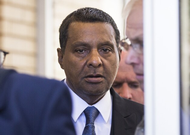 Halfbroer Alfred Jackson.