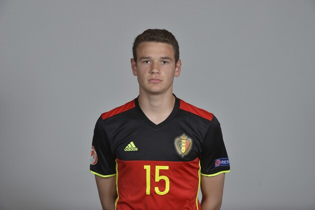 Middenvelder Louis Verstraete (17, AA Gent)