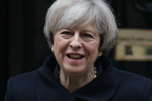Brits premier Theresa May kan de brexitonderhandelingen starten.