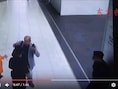 Op de beelden is onder meer te zien hoe Kim Jong-nam tegenover agenten met gebaren duidelijk lijkt te maken dat er iets in zijn gezicht is gespoten. Volgens de politie klaagde hij over duizeligheid.