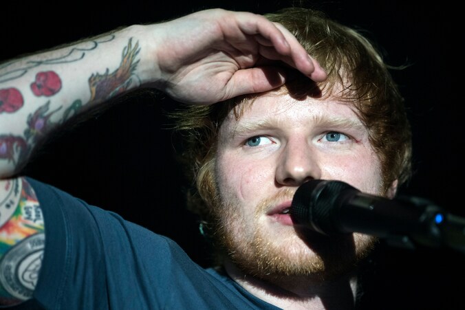 De Britse singer-songwriter Ed Sheeran heeft de invloed van andere nummers op 'Shape of You' erkend.