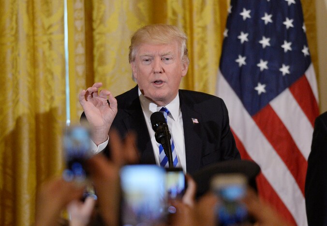 Het sneuvelen van het voorstel voor Trumpcare is een blamage voor president Trump.