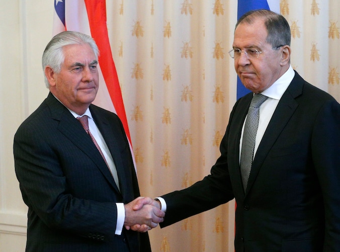 Rex Tillerson en zijn collega Sergej Lavrov