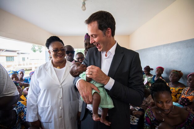 De minister rondt een vierdaags werkbezoek aan Benin en Senegal af, dat in het teken stond van de seksuele en reproductieve rechten van vrouwen en meisjes.
