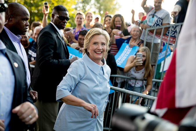 Hillary Clinton na haar speech in Hampton, Illinois.