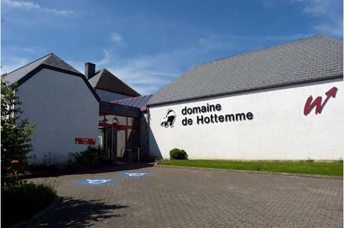 Het Domaine de Hottemme is meer dan 150 hectare groot, waarvan een groot deel Europees beschermd natuurgebied.