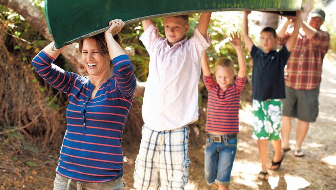 Steeds vaker boeken families of groepjes vrienden hun reizen samen.