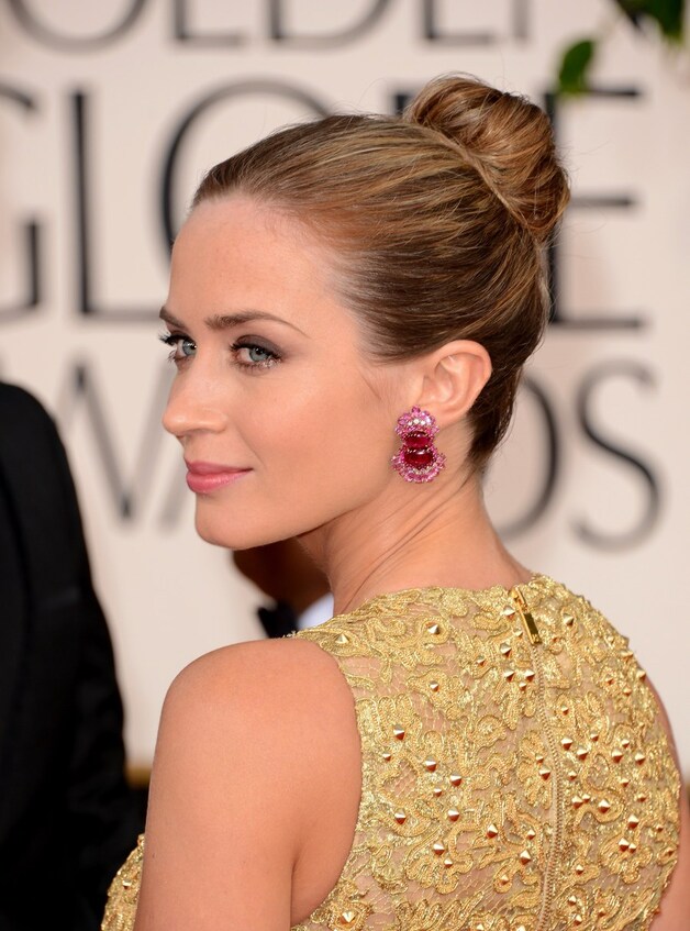 Emily Blunt met haar ballerinaknotje.