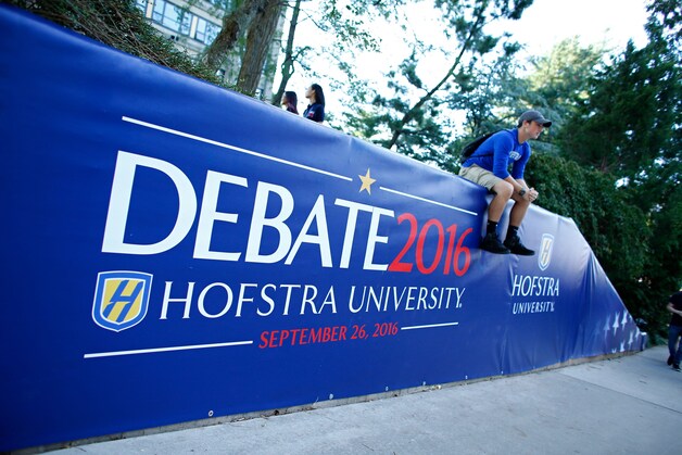 De campus van Hofstra University, waar het eerste presidentiële debat over enkele uren wordt gehouden.