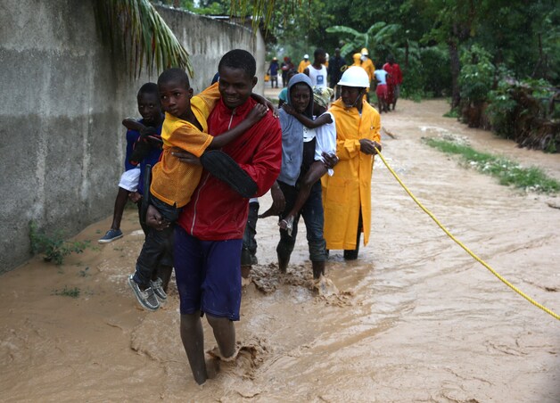 Hevige modderstromen in Haïti na orkaan Matthew.