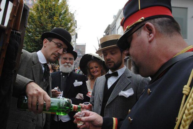 Dit weekend staat in Hasselt alles in het teken van hun grootste specialiteit: jenever.