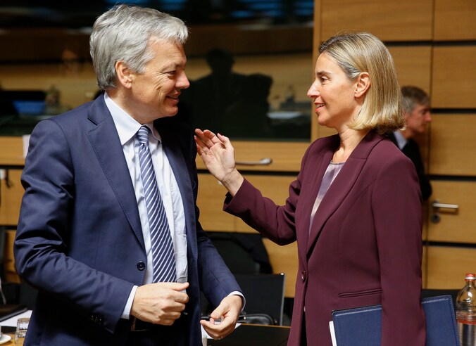 Minister van Buitenlandse Zaken Didier Reynders in gesprek met Federica Mogherini.