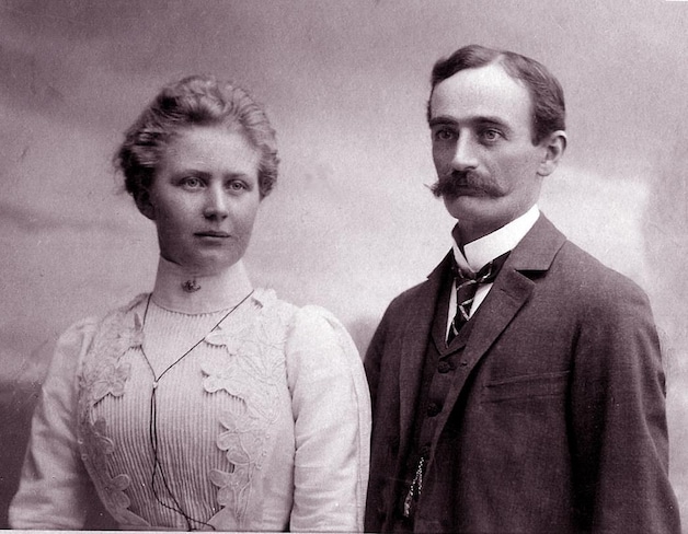 Frederick Trump met zijn vrouw Elizabeth.
