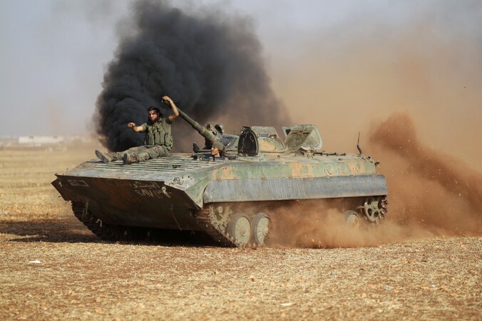 Rebellenstrijders van de Syria Democratic Forces in het noorden van Aleppo.